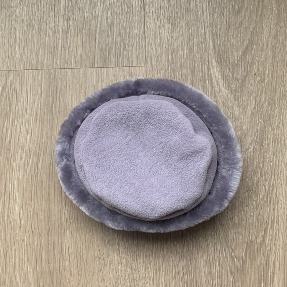 Y2K bimbo-core winter hat - Picture 3 of 4